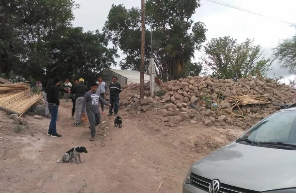 Un club de autos mendocino ayudó a familias afectadas por el terremoto