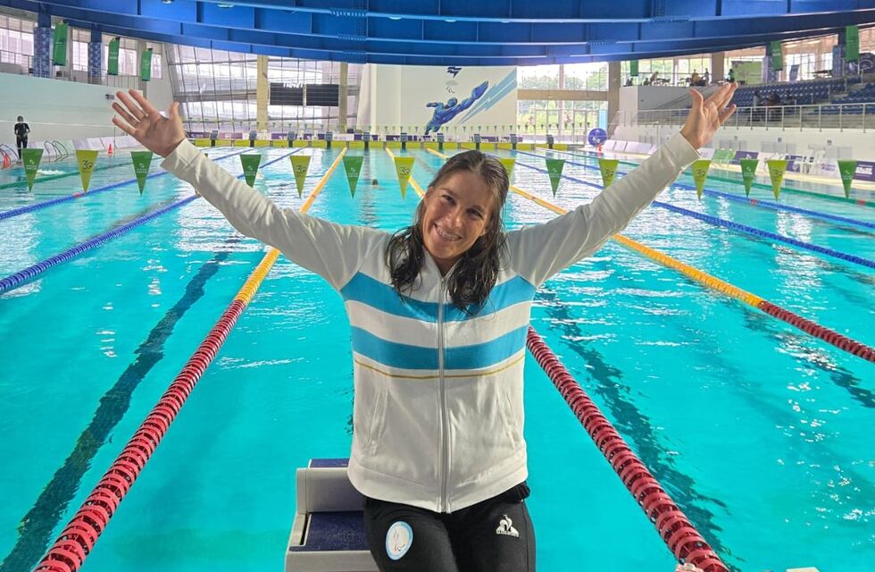 Gran debut de Elizabeth Noriega en 50 metros espalda en el Circuito Loterías Caixa 2025