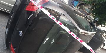 Chocó tres autos, volcó y mordió a policías (Fotos: GCBA)