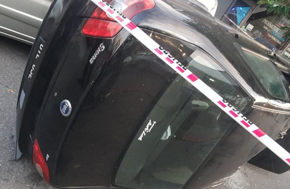 Inhabilitaron la licencia de conducir de la mujer que chocó, volcó y mordió a policías en Floresta