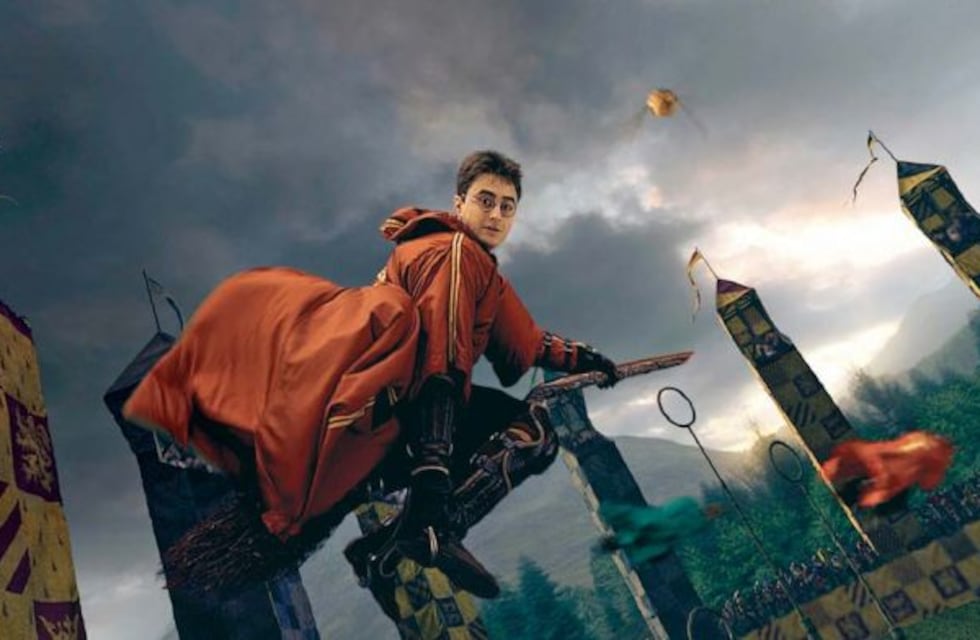 Cumple años Harry Potter y sus fanáticos lo festejan jugando al Quidditch, un extraño deporte ficticio que se volvió real