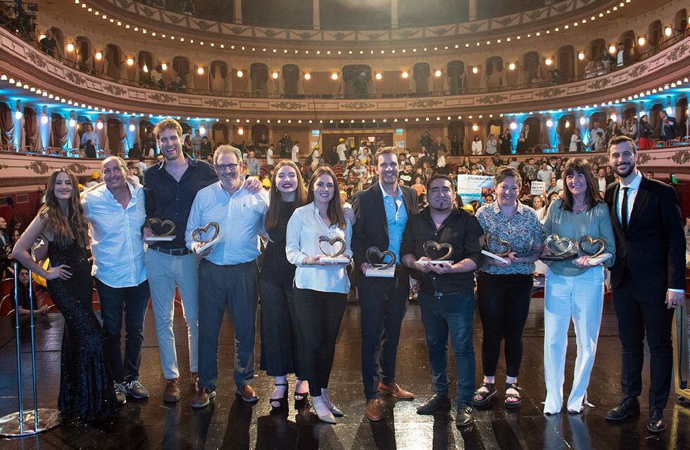 Abanderados: vuelve el premio que reconoce la solidaridad de los argentinos y entrega $ 5.500.000