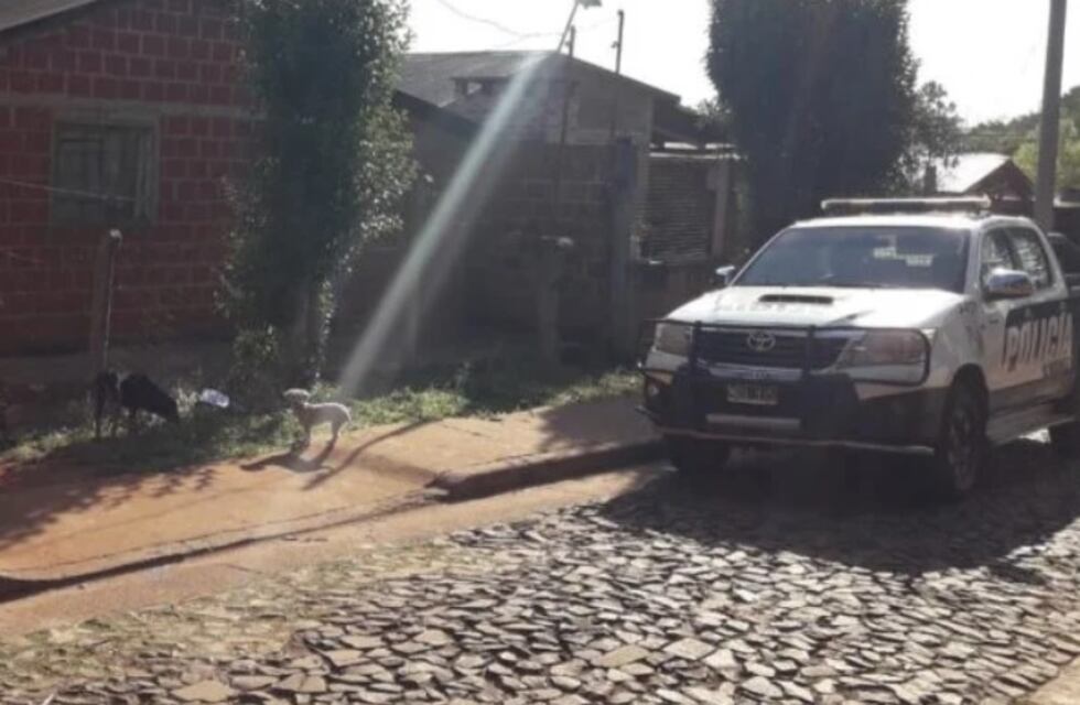 Jardín América: buscan a un joven acusado de herir de muerte con un arma a un adolescente