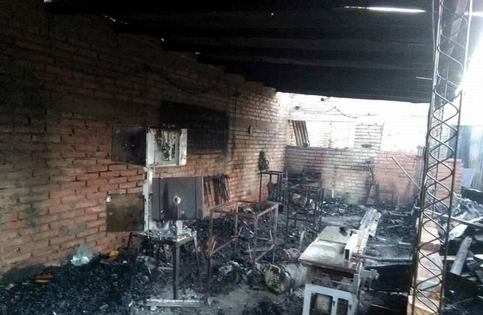 Una conexión eléctrica inició un incendio y una familia perdió todo en San Juan