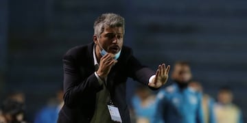 El entrenador tiene 43 años y fue despedido en 2020 luego perder la final del Torneo Apertura en su país.