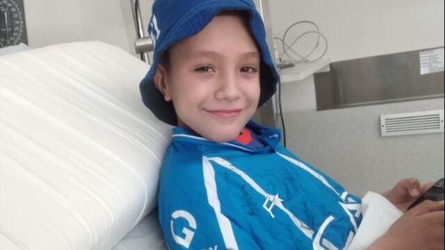 Thiago, guerrero hincha del Tomba que falleció luego de una larga lucha contra el cáncer.