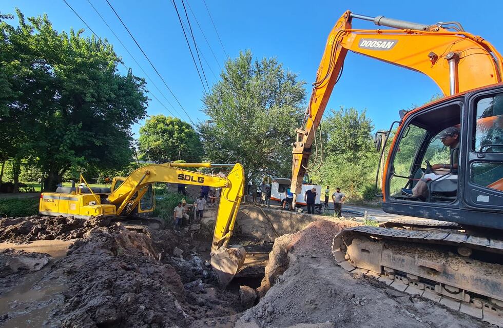 Tras el reclamo de los vecinos, reparan el acueducto La Calera