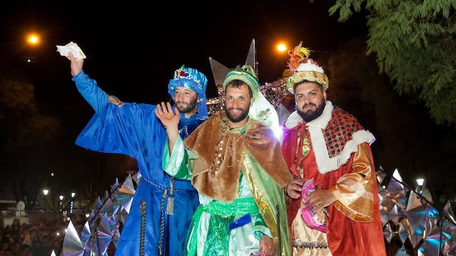 .Los Reyes Magos llegan a Zavalla