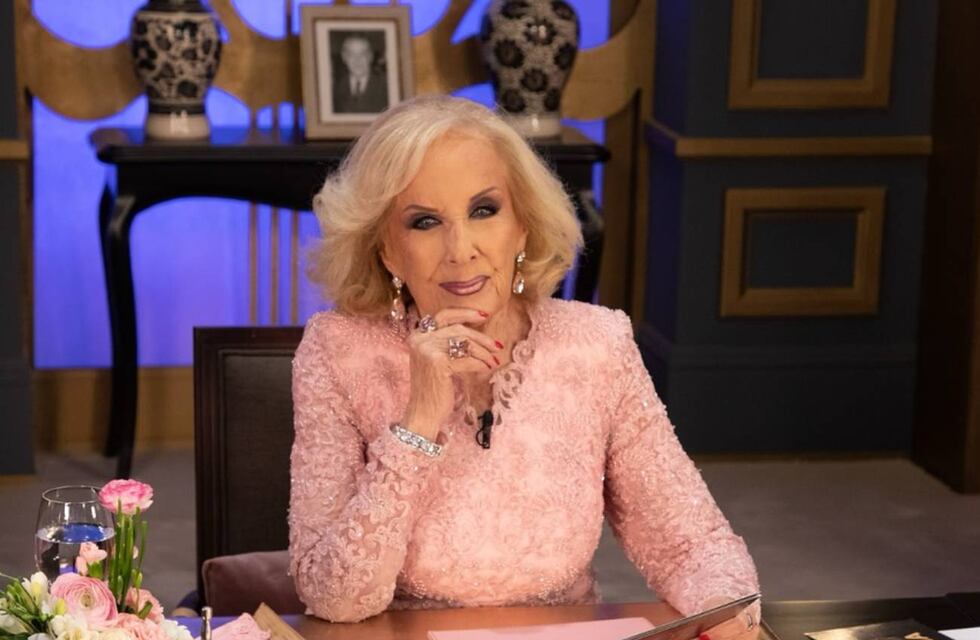 La Chiqui y la cumbia: Mirtha Legrand se robó el show de Los Palmeras en el Gran Rex