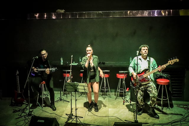 Dos bandas paranaenses se unen para despedir el año a puro rock en Cosmopolitan Flair Bar.