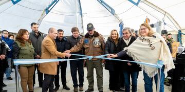 Inauguración de la carpa en la Plaza Islas Malvinas de Ushuaia