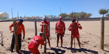 Fin de semana récord en Claromecó y Dunamar: intenso trabajo del cuerpo de guardavidas