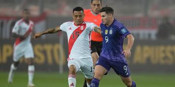 El cordobés Julián Álvarez fue titular ante Perú, en el triunfo argentino por la cuarta fecha de las eliminatorias. (AP)