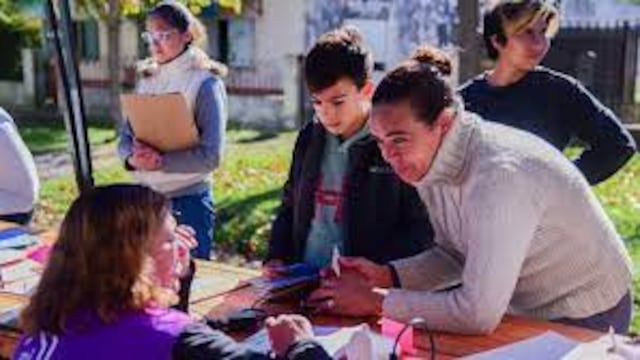 Oficinas a la Comunidad permite realizar gestiones municipales, provinciales y nacionales.