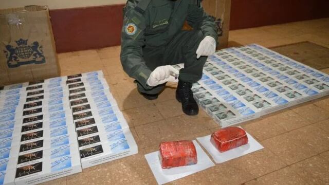 Incautan casi 2 kilogramos de cocaína y cigarrillos de contrabando en Puerto Iguazú.
