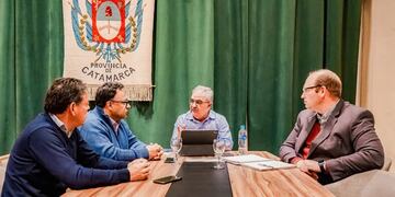 El gobernador recibió a los intendentes para avanzar en una agenda común para el oeste provincial.