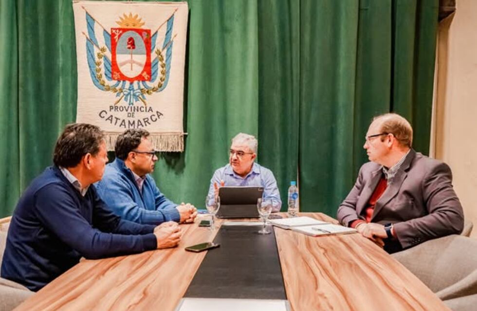 Jalil se reunió con intendentes de Belén y Londres para avanzar en obras estratégicas