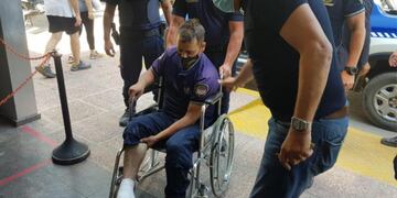 Un policía habría sido herido por una pedrada en un desalojo ordenado por la Justicia de Córdoba.