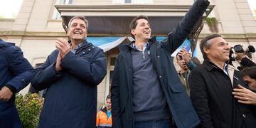 Sergio Massa y Wado de Pedro juntos en la inauguración de un tren en Mercedes, Buenos Aires.  Foto: Frente de Todos.