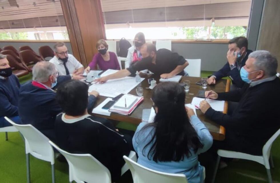 CESPAL y Municipio se reúnen por la obra de red domiciliaria de Cloacas Sector Sur