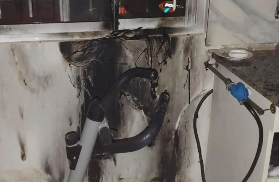 A un anciano ciego de 90 años se le incendió la casa en San Juan y fue rescatado por los vecinos