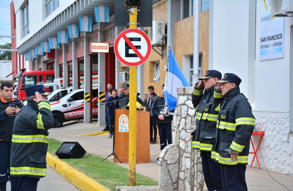 Felices 85 años Bomberos Voluntarios de San Francisco