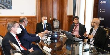 Jaldo junto a los ministros Soria y Padrós analizaron el desarrollo de obras de infraestructura en la provincia