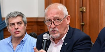 Basándonos en documentación y no en especulaciones políticas, dijo el gobernador Osvaldo Jaldo acompañado por José Ricardo Ascarate del ERSEPT