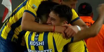 Alejo Veliz abrió el camino para Rosario Central frente a River.