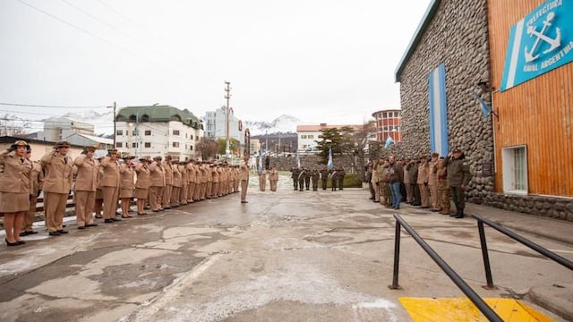 Ushuaia conmemoró el Día de la Bandera y honró a Manuel Belgrano