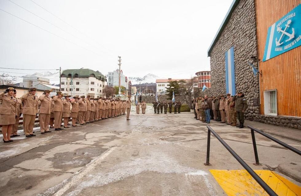 Ushuaia conmemoró el Día de la Bandera y honró a Manuel Belgrano