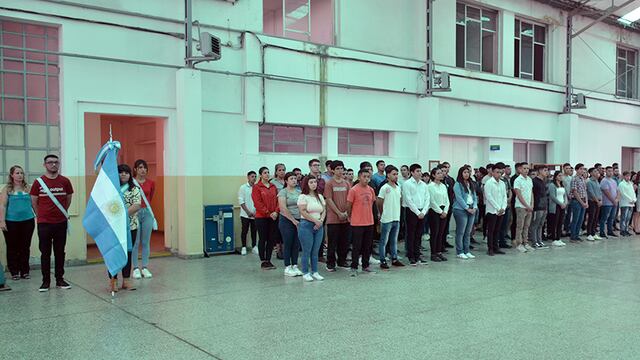 Egresan 60 operarios de la Escuela de Aprendices.