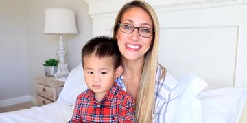 Myka Stauffer y el pequeño Huxley.