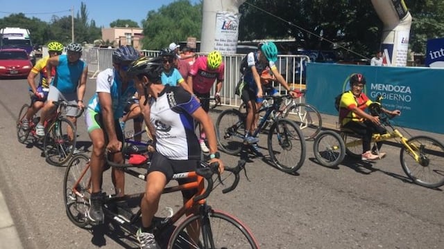 Los deportistas con discapacidad inscriptos correrán 5 vueltas en el circuito (2,5 kilómetros cada una).