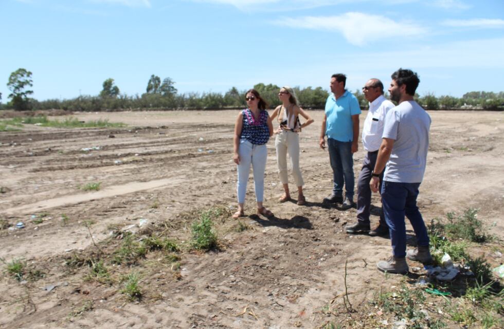 Tres Arroyos: El intendente Sánchez visitó la nueva cava de Lisandro de la Torre al 2600