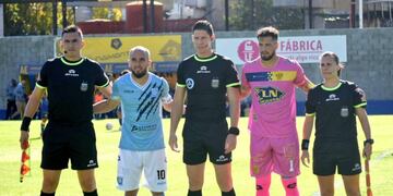 Fernando Belluschi, capitán de Estudiantes, en el empate con Atlanta (Prensa Atlanta)