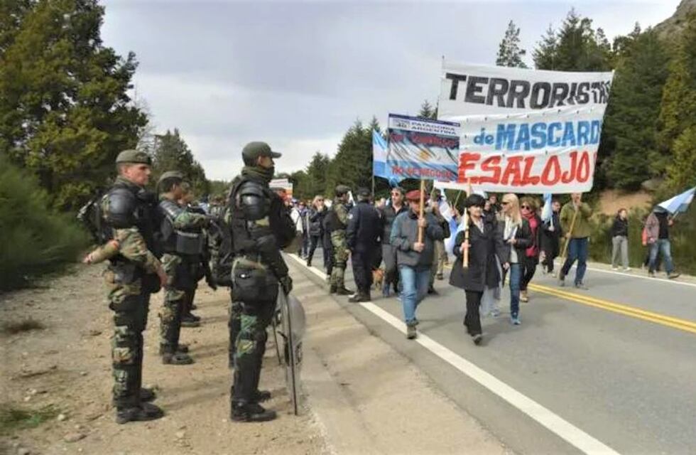 Banderazo en Río Negro por las tomas en Villa Mascardi: reclaman el fin de las usurpaciones mapuches