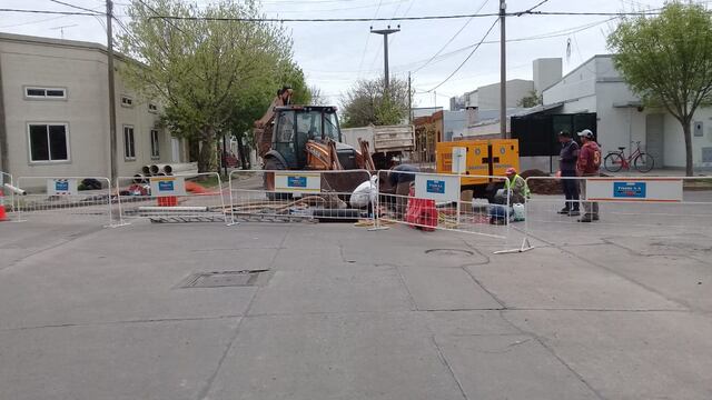 Trabajos de ASSA en calle Paraná