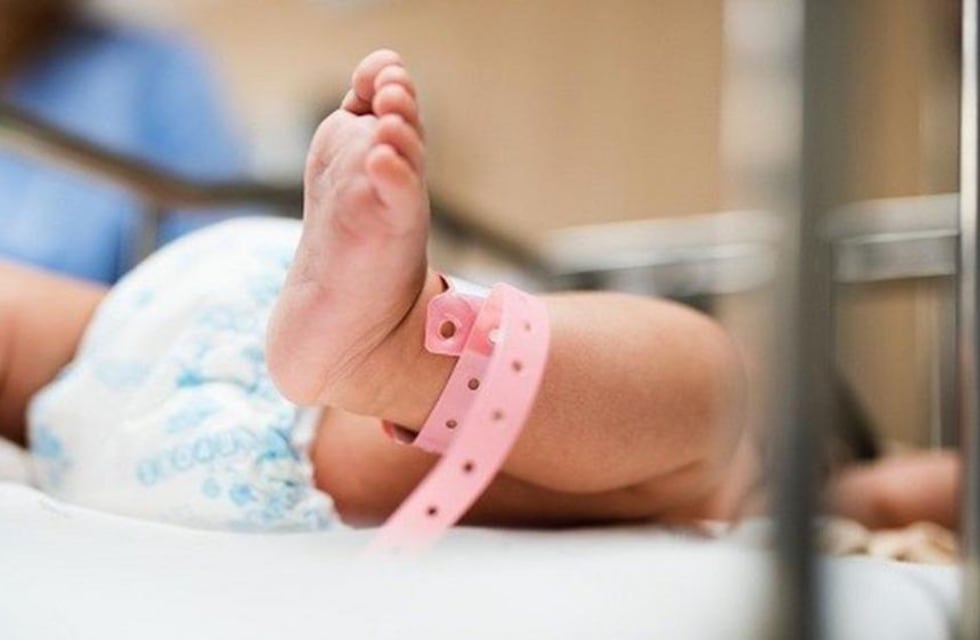 Un influencer argentino se comió la placenta de su hija: “Es un tesoro”