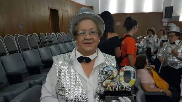 Gilda "Nina" Espinosa tenía 80 años y era fan de Ara Berá, por eso su familia la despidió bailando.