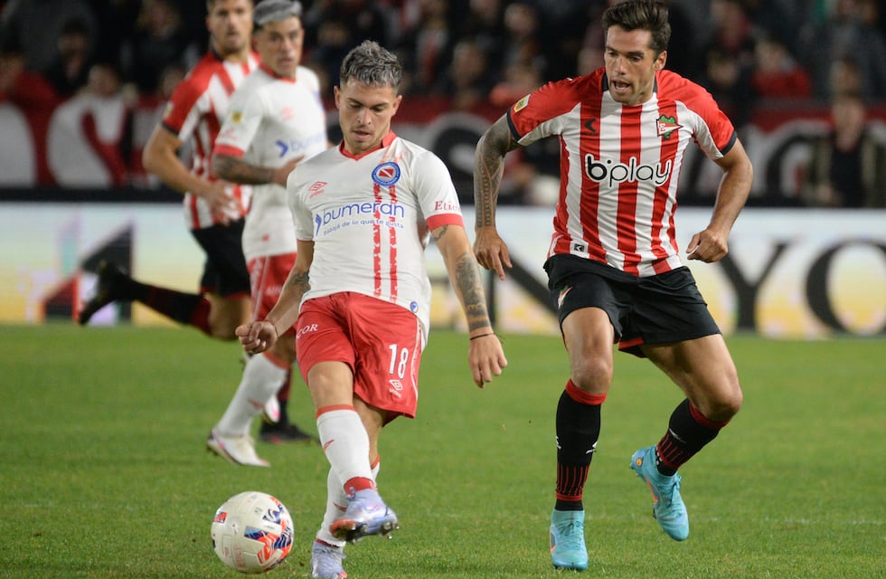 Polémica expulsión en Argentinos: Matías Galarza vio la roja ante Estudiantes