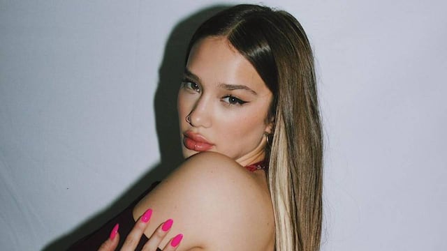 Ángela Torres bailó en TikTok pero todas las miradas se fueron a su microtop