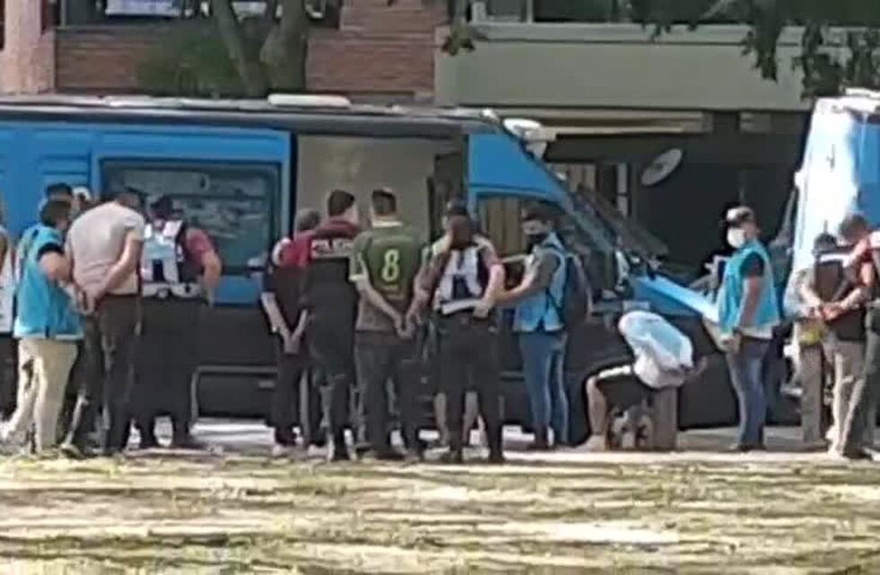 Barras de Excursionistas se enfrentaron a los tiros en el Bajo Belgrano