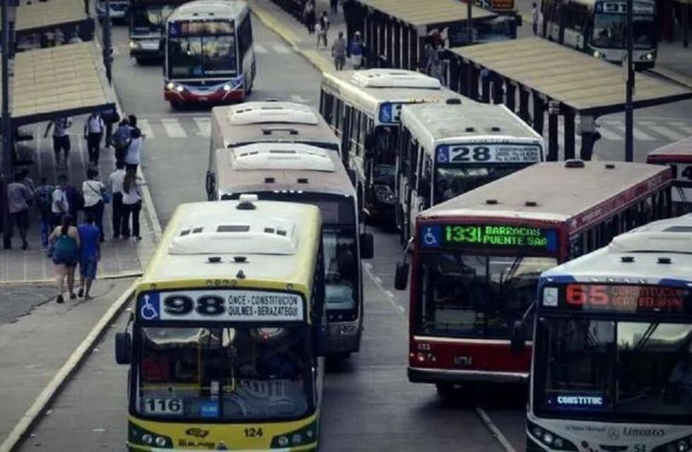 El Gobierno dictó conciliación obligatoria y no habrá paro de colectivos