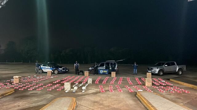 Eldorado: secuestran contrabando de cigarrillos y marihuana.