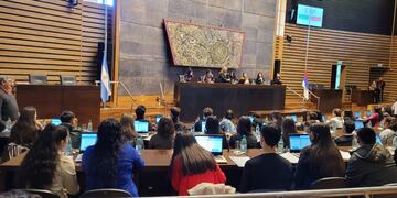 Parlamento Estudiantil Misionero 2023: jóvenes proponen transformación sostenible.