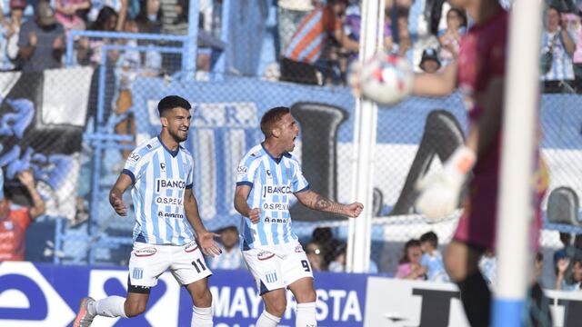 Acosta aprovechó su primera chance y puso arriba a Racing (Foto: Ramiro Pereyra).
