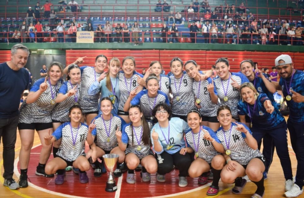 Mendoza se consagró campeón femenino en cadetes del Argentino A de handball