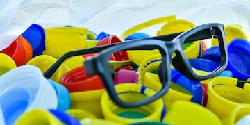 La Municipalidad entregará "ecolentes" realizados con tapitas plásticas recicladas (Municipalidad de Córdoba).