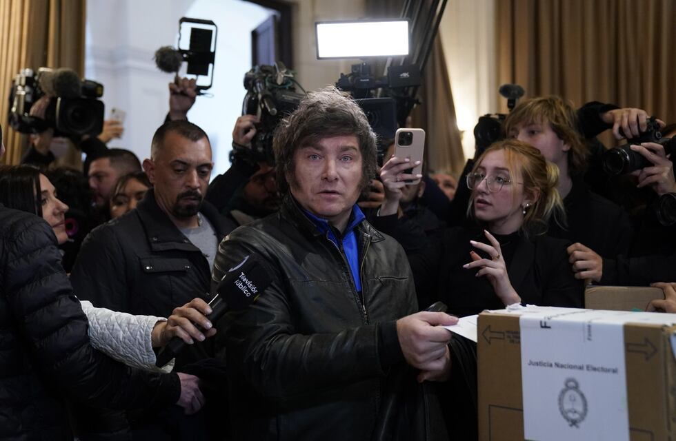 Javier Milei denuncia un “intento de robo o destrucción de boletas” de La Libertad Avanza